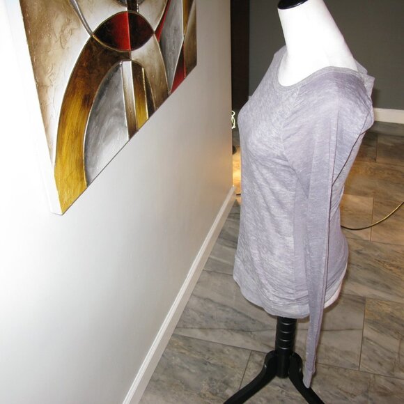 NOLLIE Gray Semi-Sheer Lightweight Long Sleeve Top Size Small - Picture 2 of 4